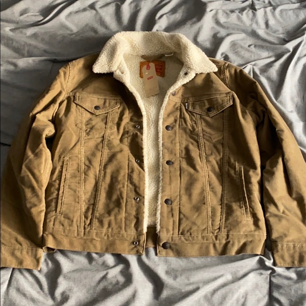 Brand New Levi’s Corduroy Jacket with Shearling